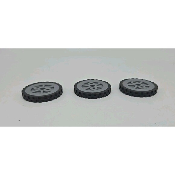K'nex Wheels Lot 3 Small Tires 1.5” With Gray Hubs Pulleys K'nex Parts 1 & 1/2" - Picture 5 of 6
